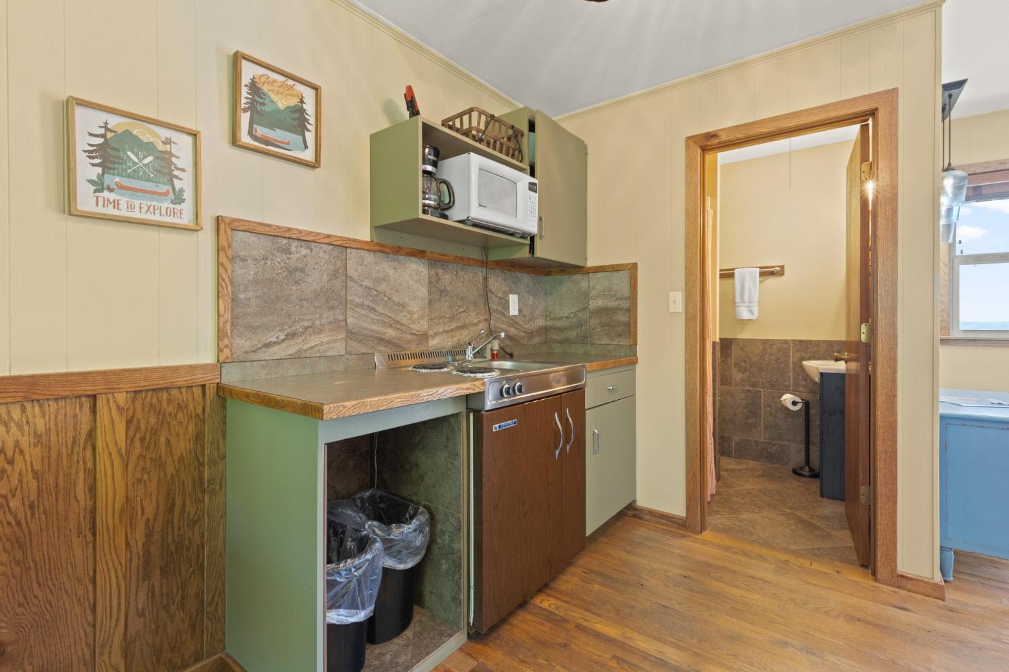 Roadrunner Inn And Log Cabins يوريكا سبرينغز المظهر الخارجي الصورة