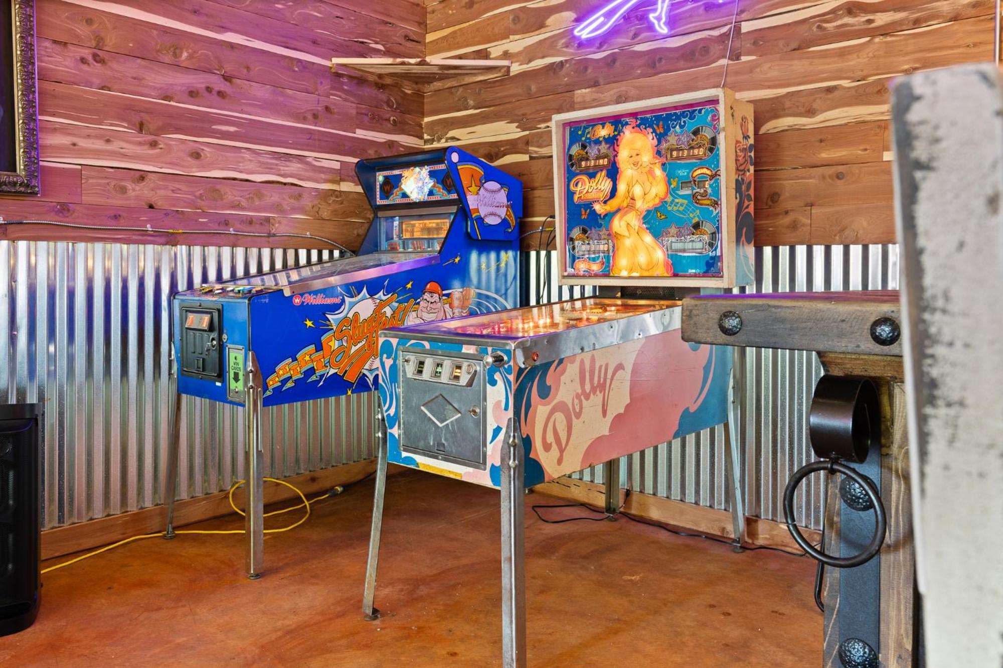 Roadrunner Inn And Log Cabins يوريكا سبرينغز المظهر الخارجي الصورة