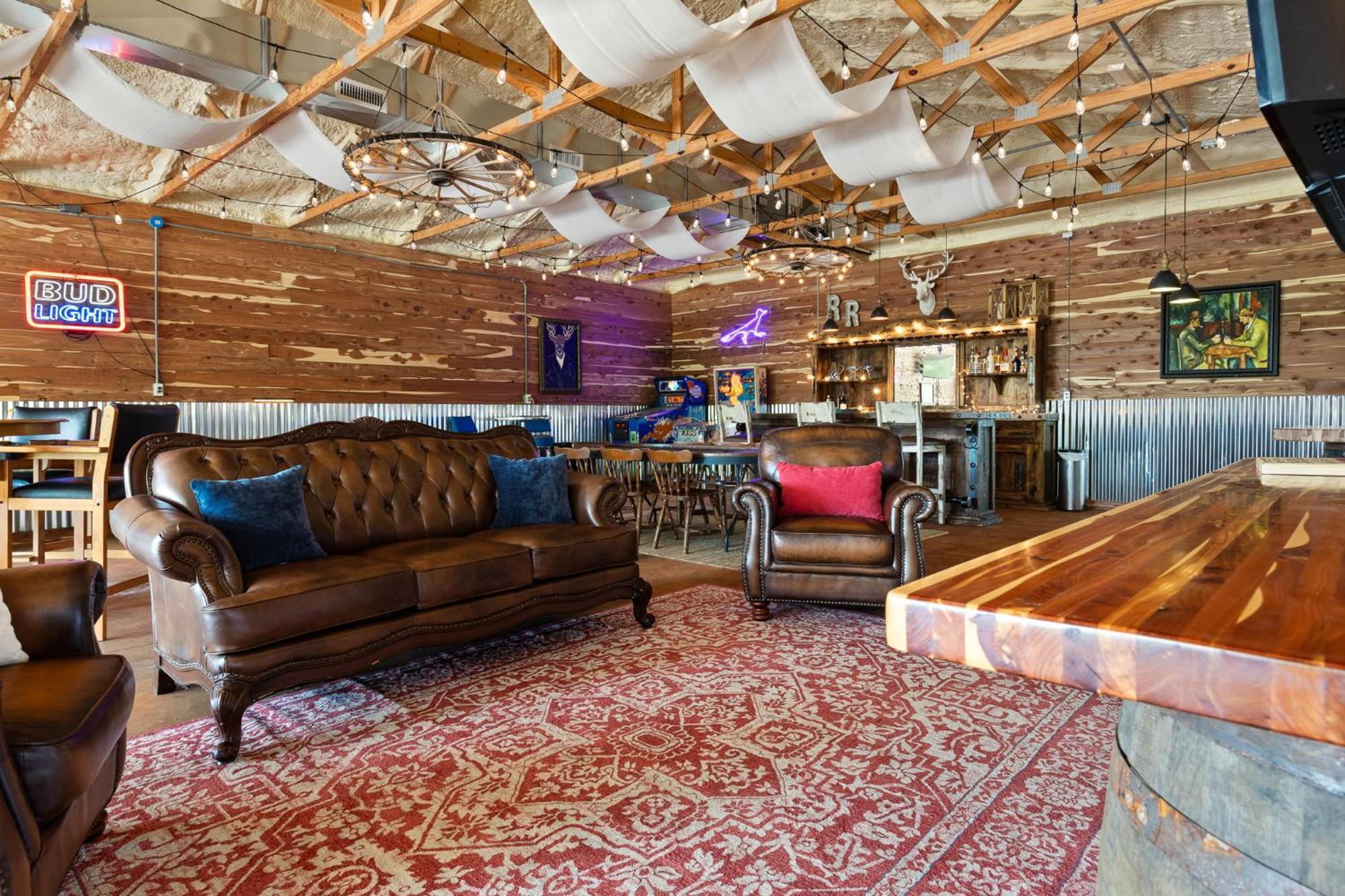 Roadrunner Inn And Log Cabins يوريكا سبرينغز المظهر الخارجي الصورة